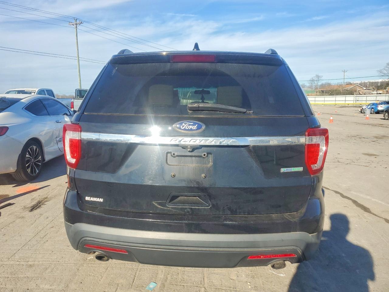 2017 FORD EXPLORER photo 6
