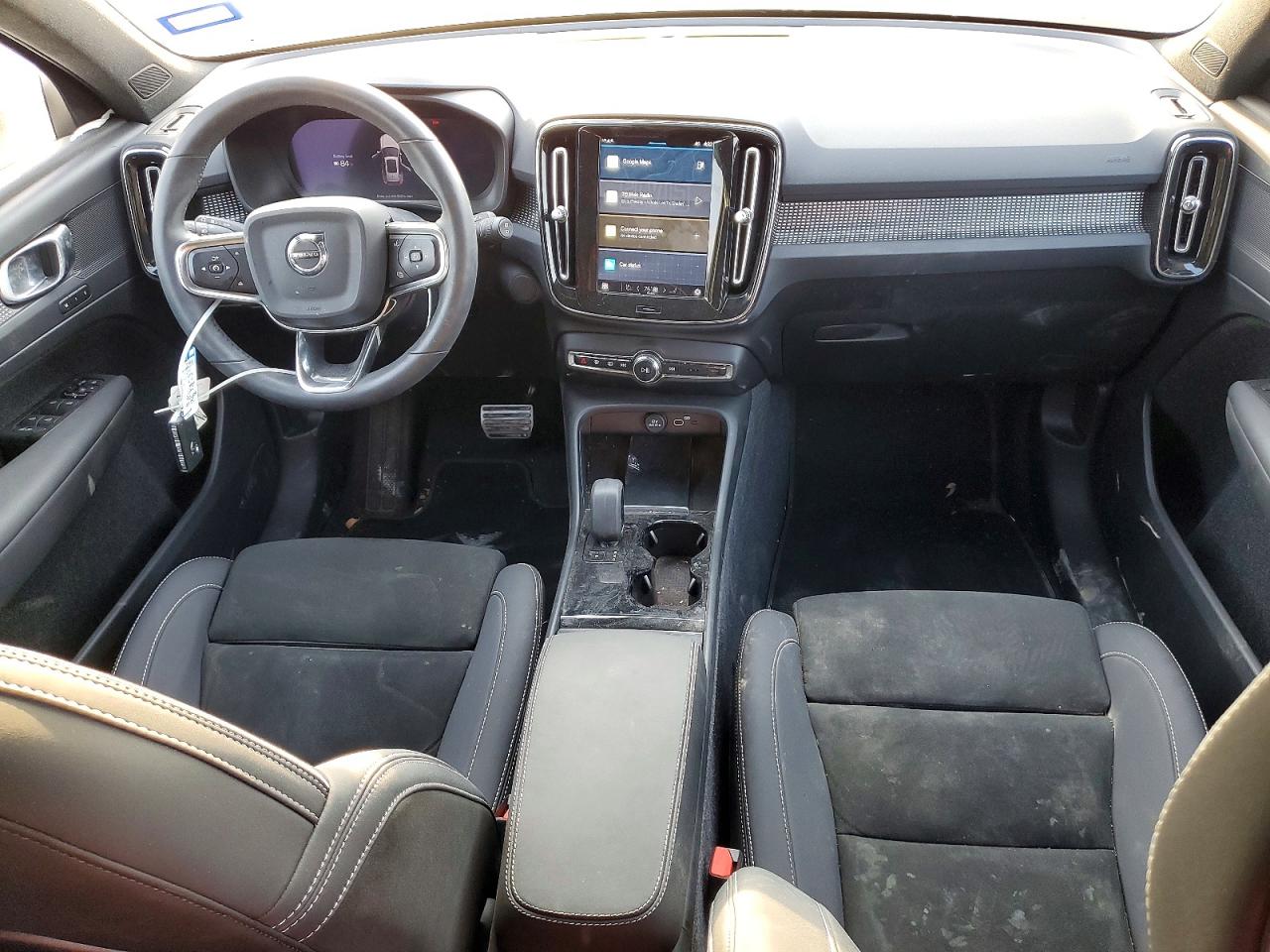 2022 VOLVO XC40 P8 RECHARGE PLUS photo 8