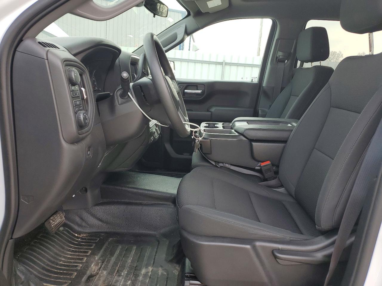 2024 CHEVROLET SILVERADO K1500 photo 7