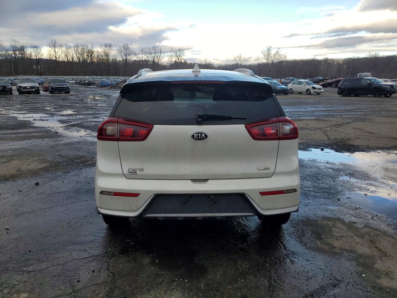 2019 KIA NIRO FE photo 6
