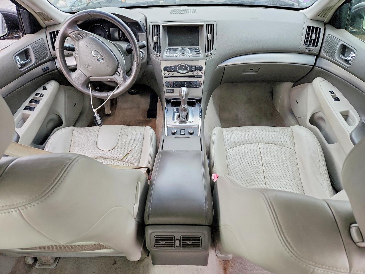 2012 INFINITI G37 photo 8