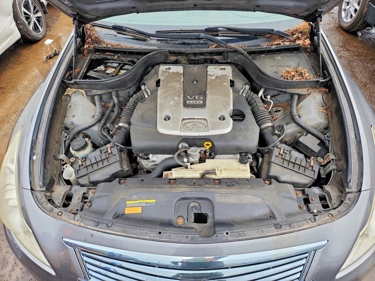 2012 INFINITI G37 photo 11