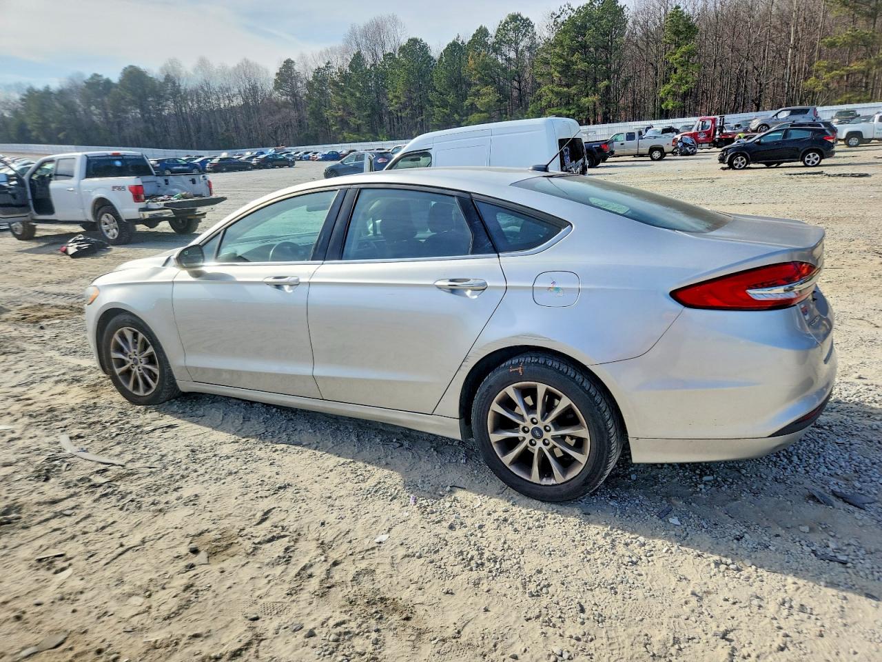 2017 FORD FUSION SE photo 2