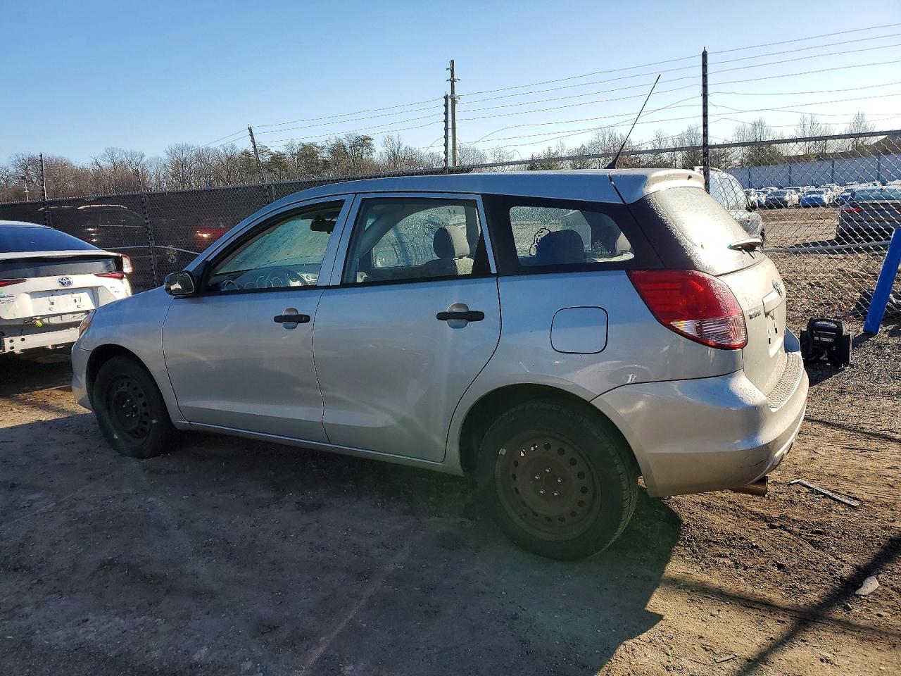 2003 TOYOTA COROLLA MATRIX XR photo 2