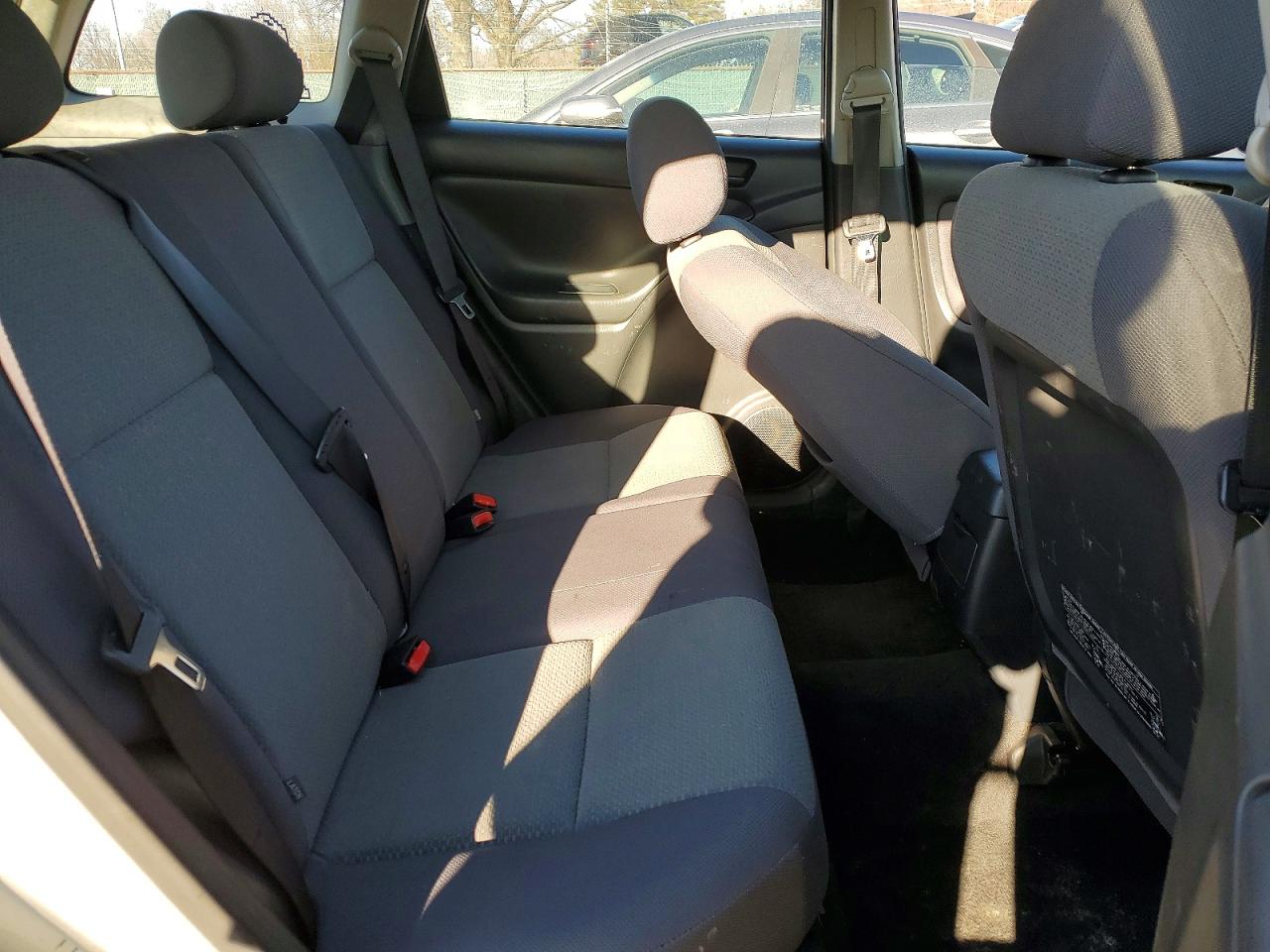 2003 TOYOTA COROLLA MATRIX XR photo 10