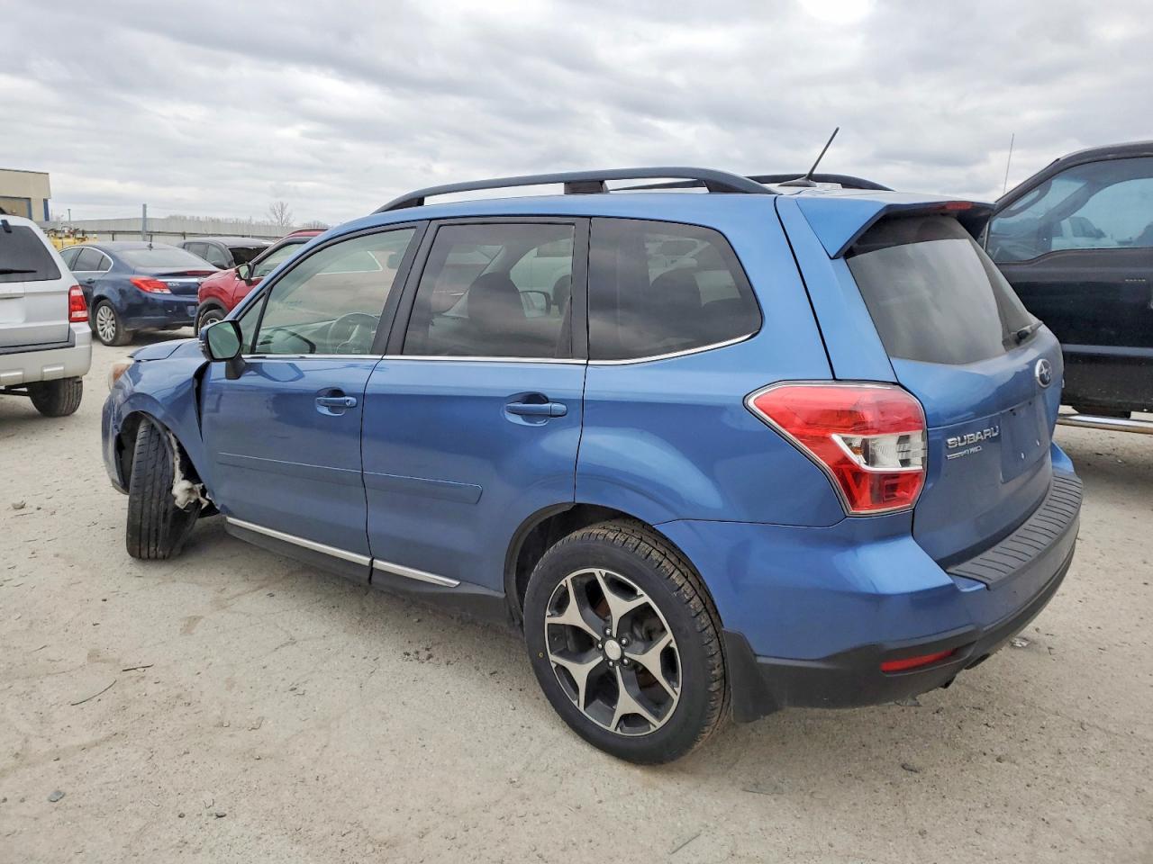 2015 SUBARU FORESTER 2.0XT TOURING photo 2