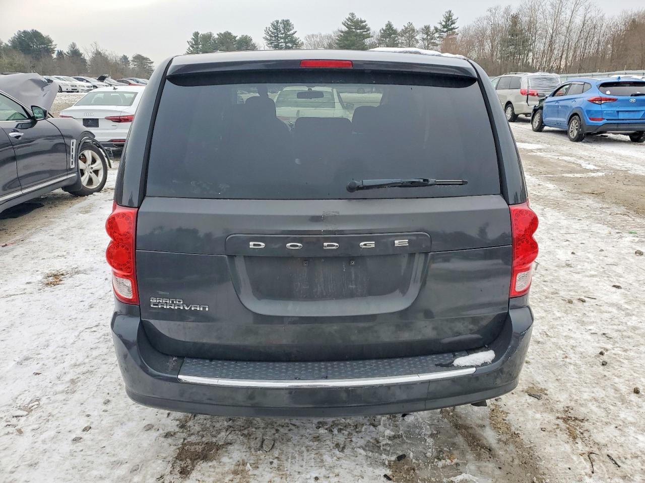 2012 DODGE GRAND CARAVAN SE photo 6