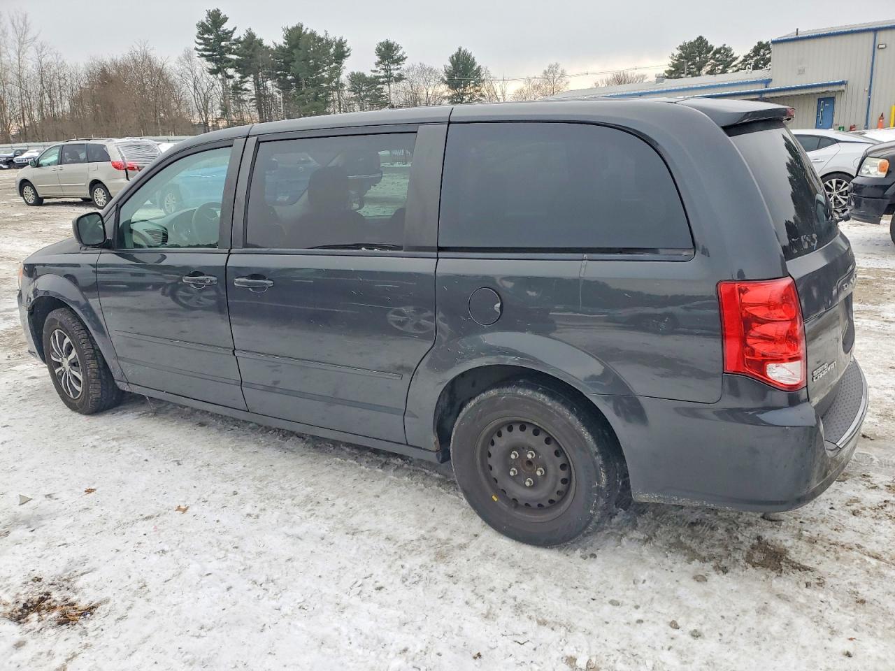 2012 DODGE GRAND CARAVAN SE photo 2