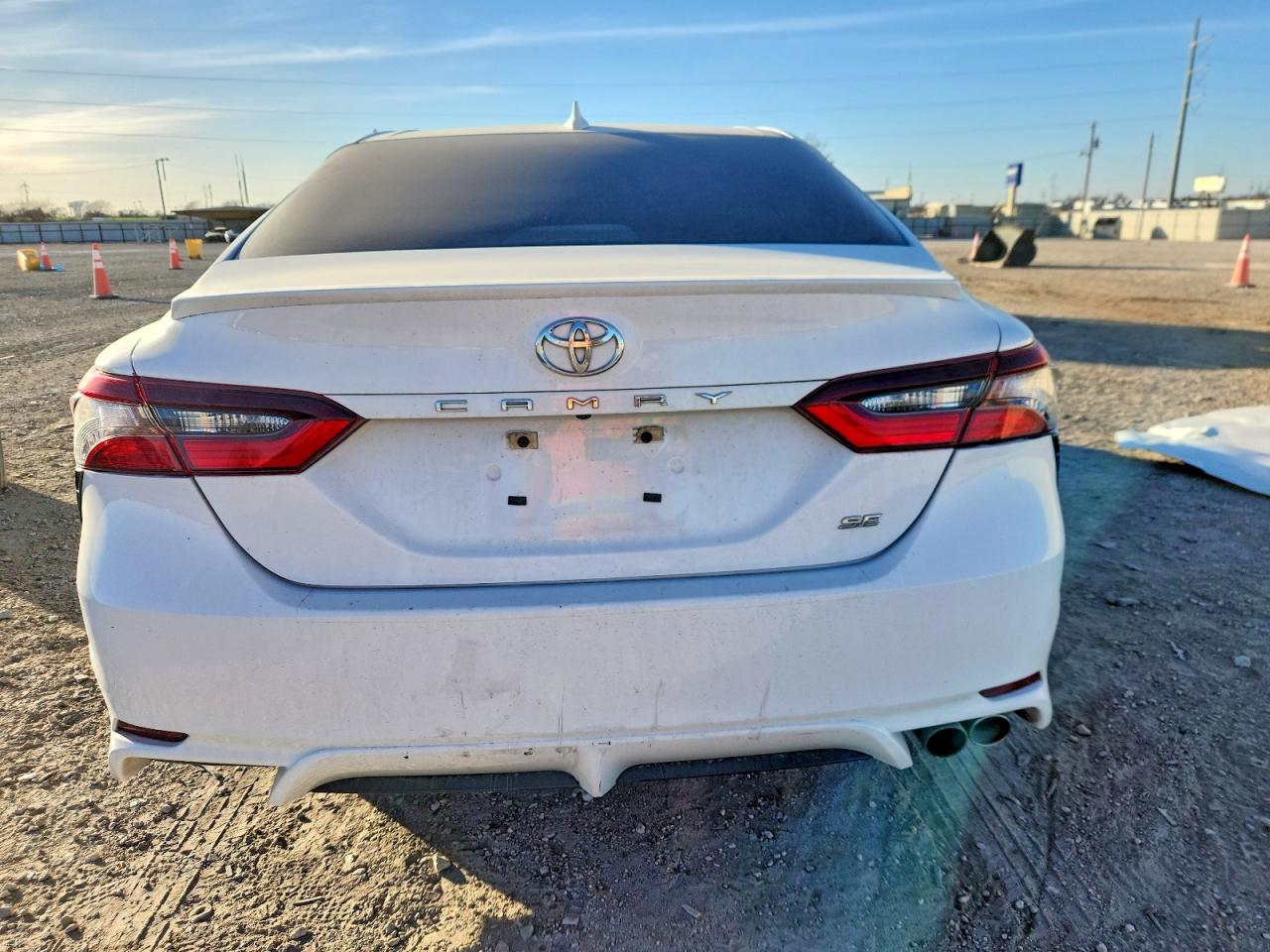 2022 TOYOTA CAMRY SE photo 6