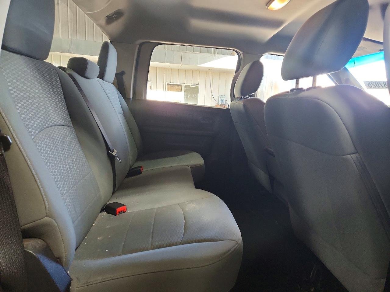 2015 RAM 1500 ST photo 10