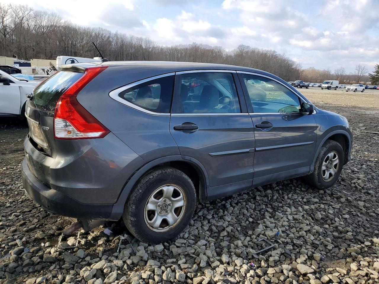 2013 HONDA CR-V LX photo 3