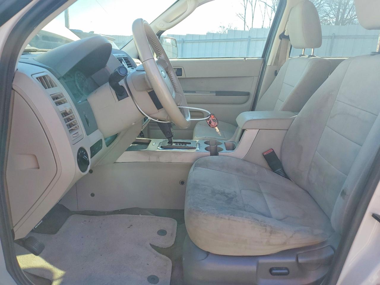 2011 FORD ESCAPE XLT photo 7