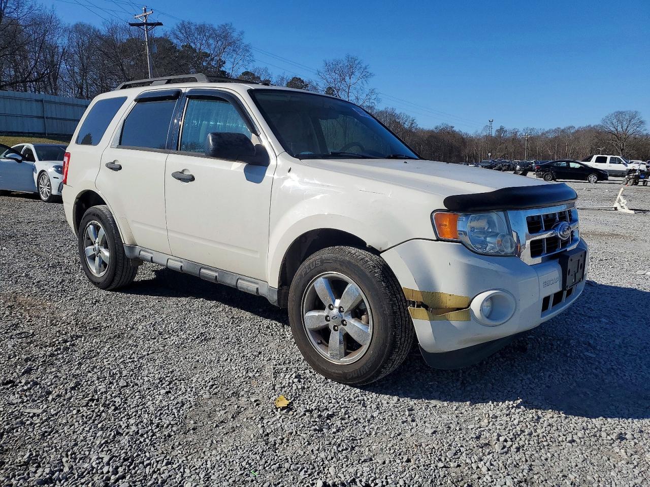 2011 FORD ESCAPE XLT photo 4