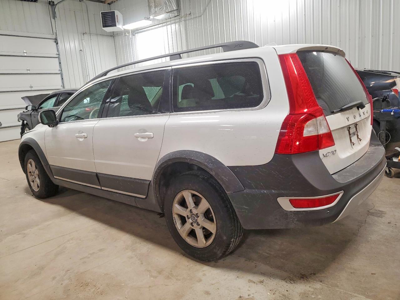 2011 VOLVO XC70 3.2 photo 2