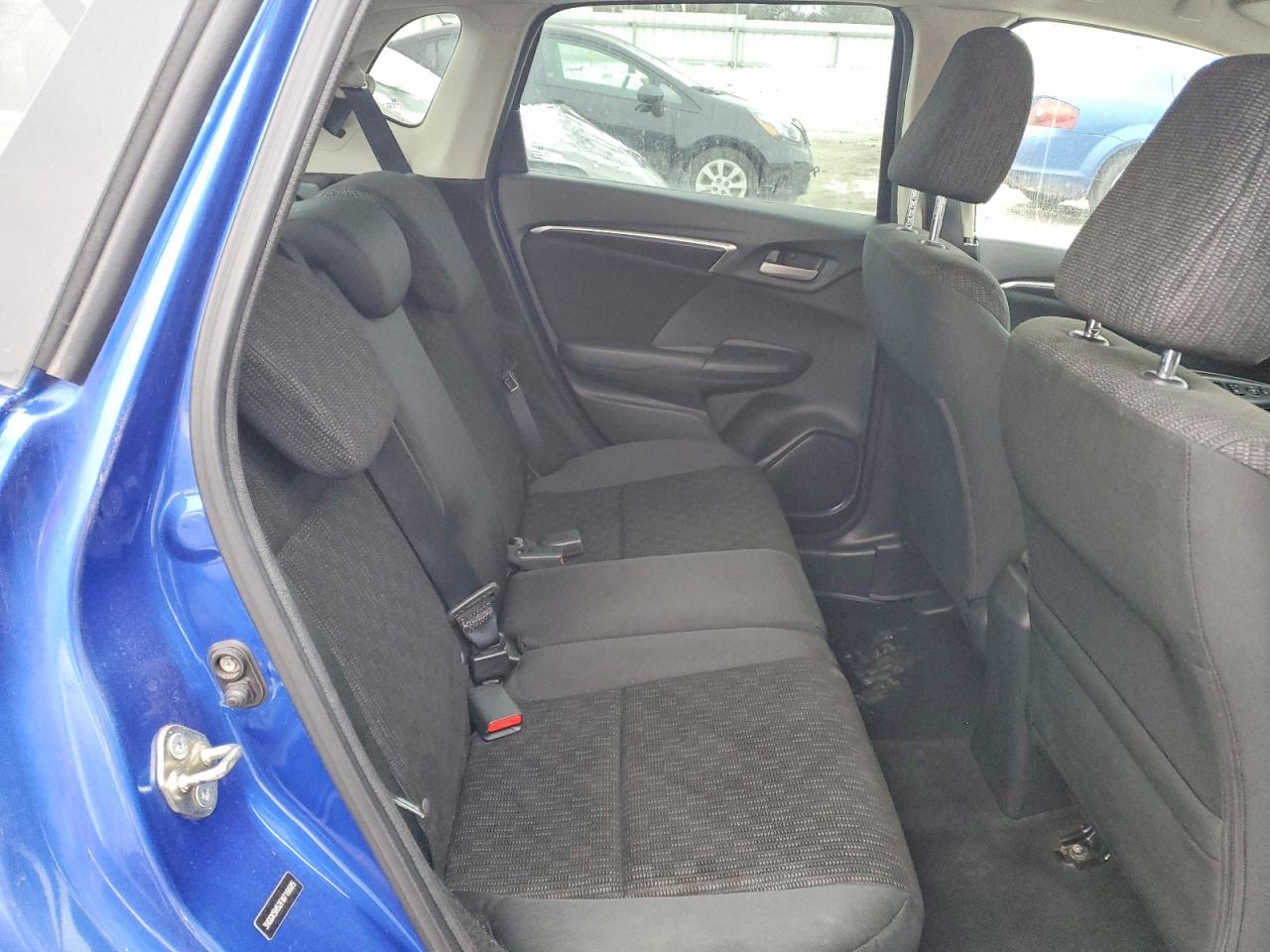 2015 HONDA FIT LX photo 11