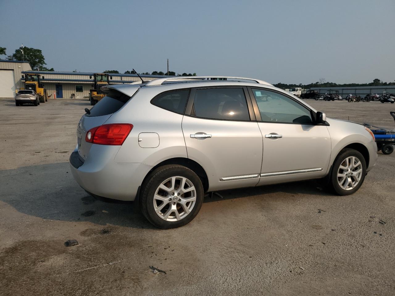 2013 NISSAN ROGUE S photo 3