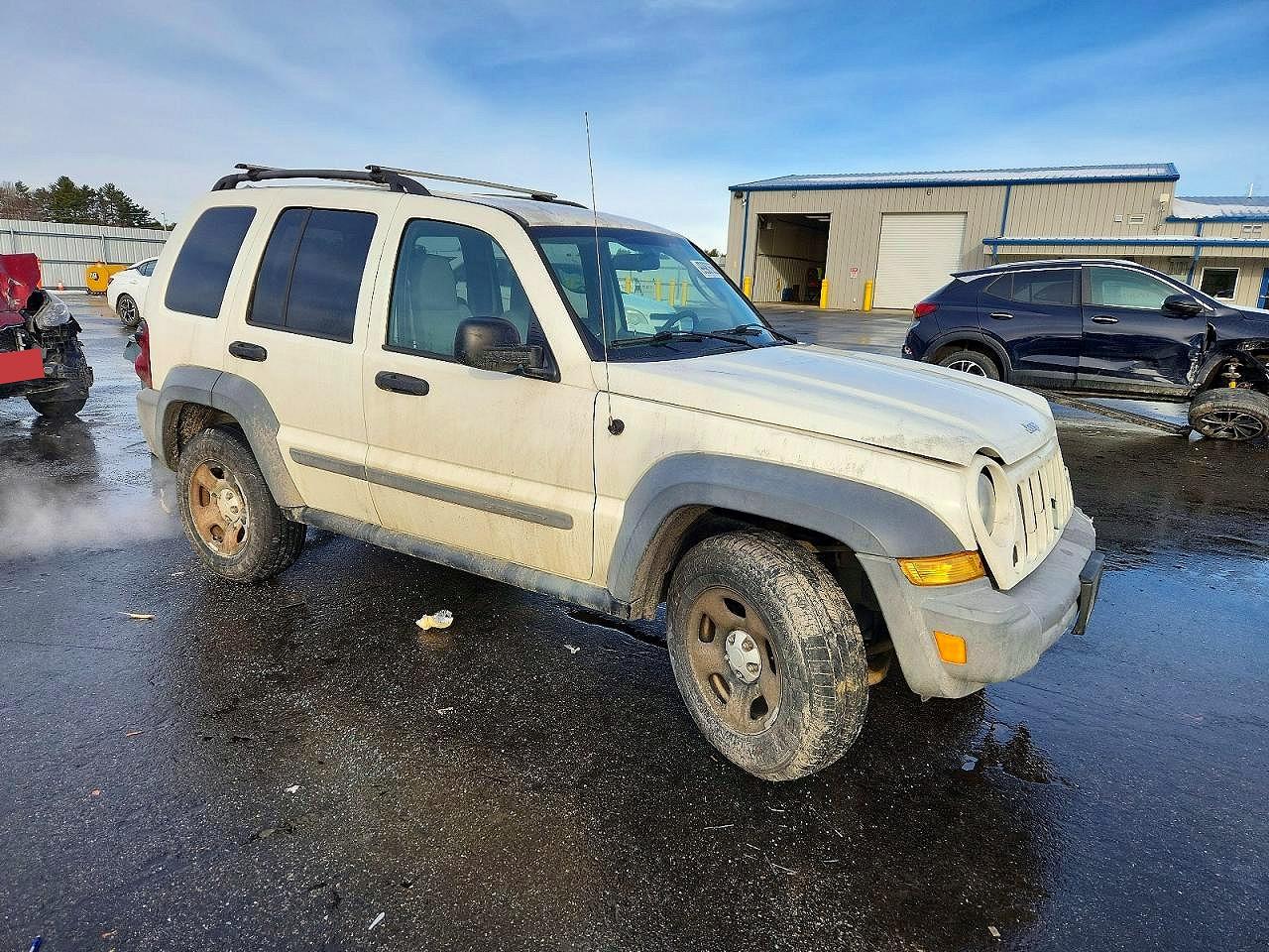 2005 JEEP LIBERTY SPORT photo 4