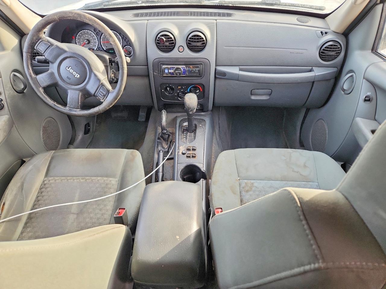 2005 JEEP LIBERTY SPORT photo 8