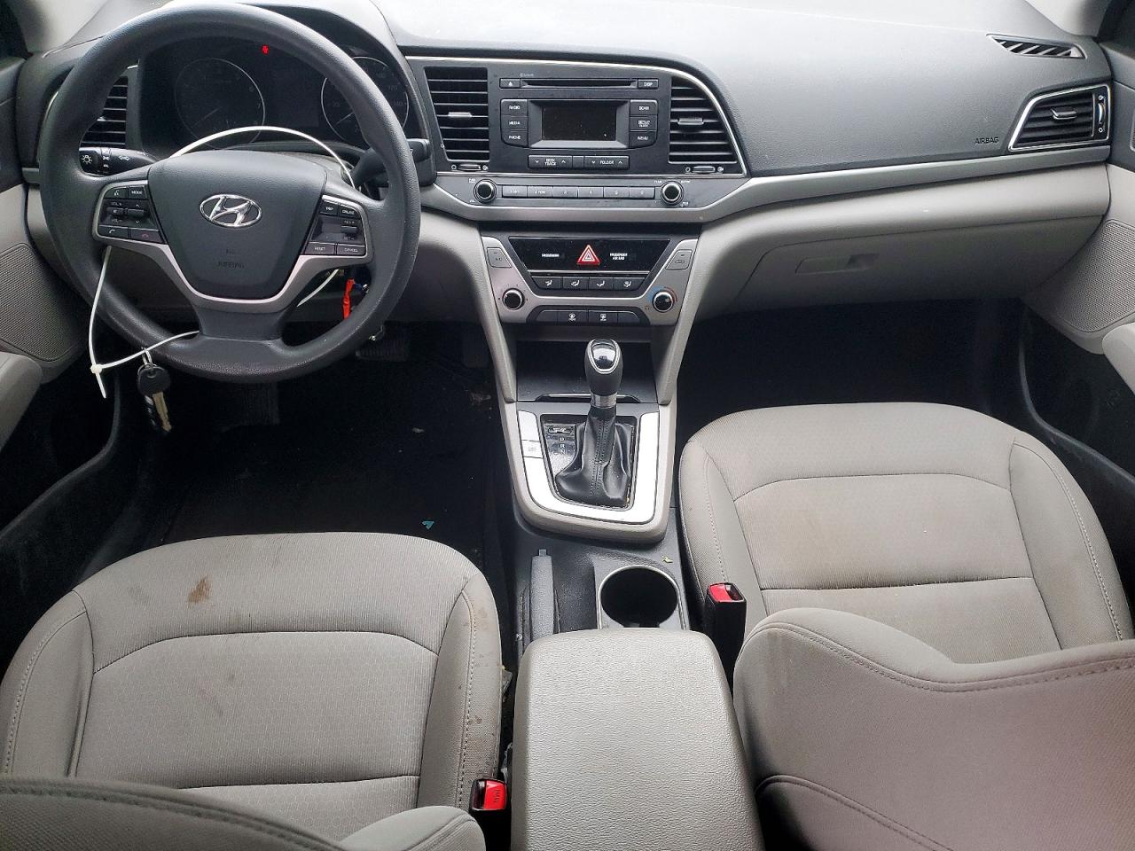 2018 HYUNDAI ELANTRA SE photo 8