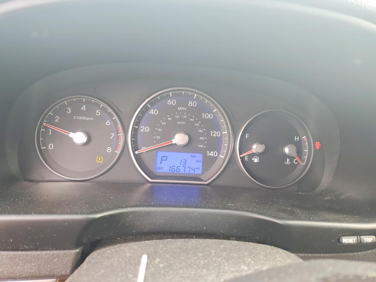 2010 HYUNDAI SANTA FE GLS photo 9