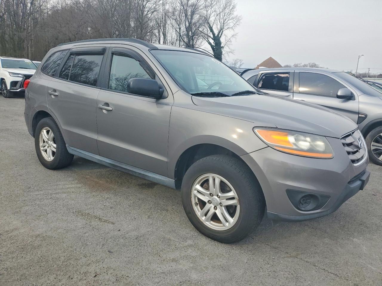 2010 HYUNDAI SANTA FE GLS photo 4