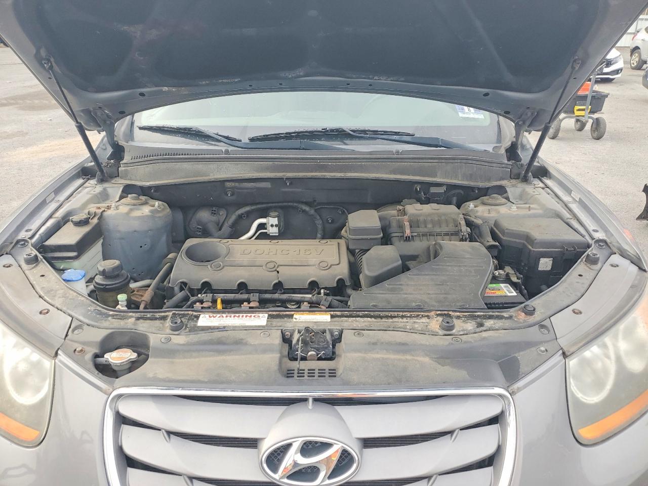 2010 HYUNDAI SANTA FE GLS photo 12