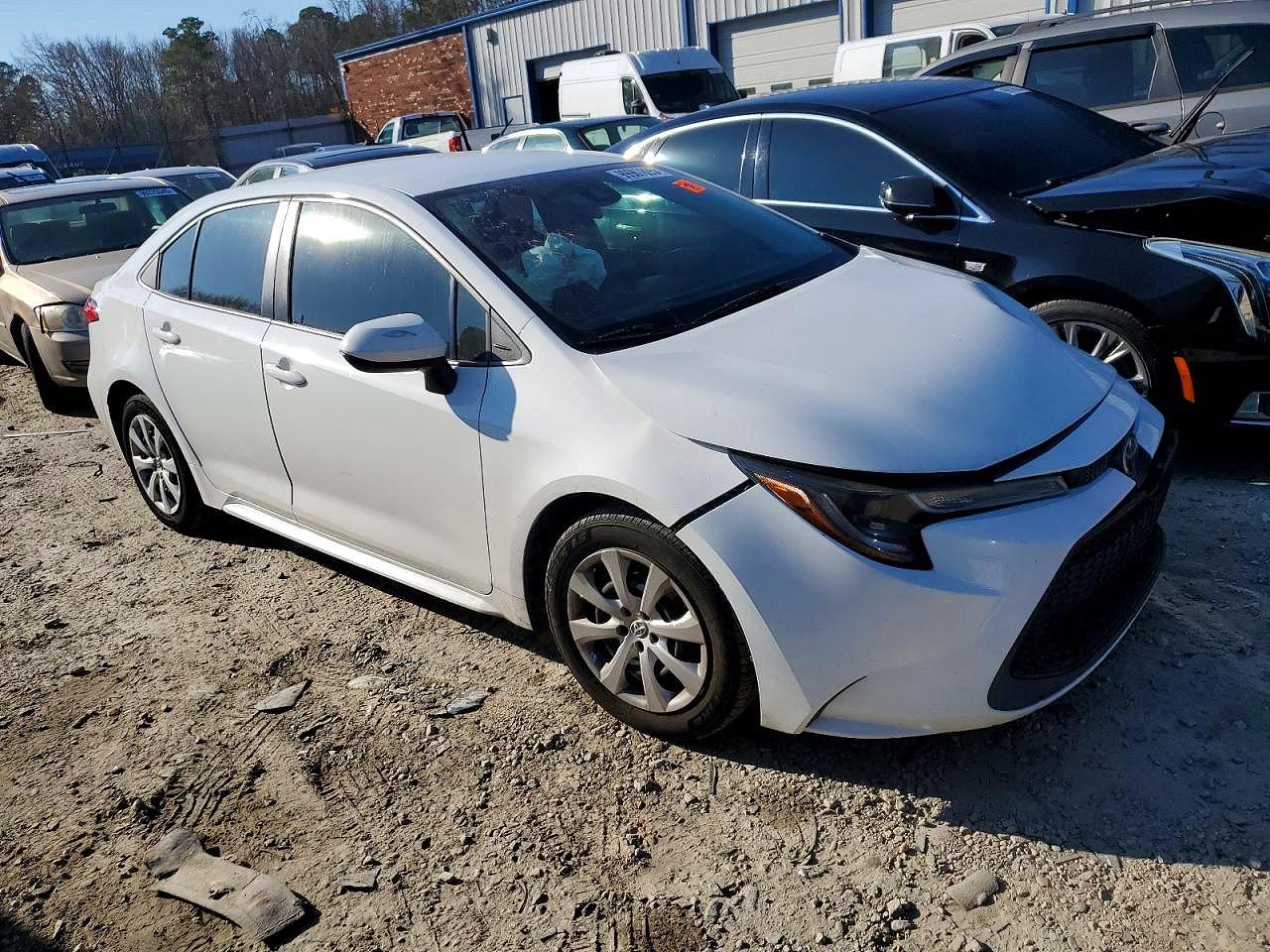 2021 TOYOTA COROLLA LE photo 4