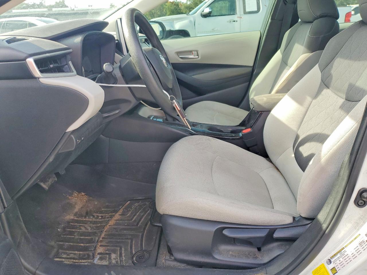 2020 TOYOTA COROLLA LE photo 7