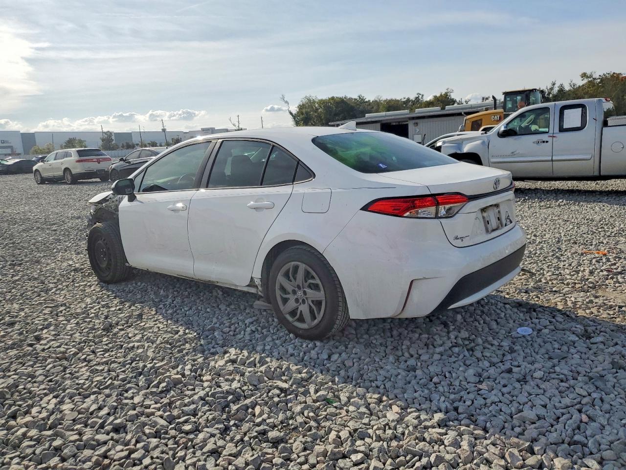2020 TOYOTA COROLLA LE photo 2