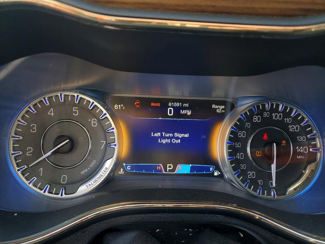 2015 CHRYSLER 200 C photo 9