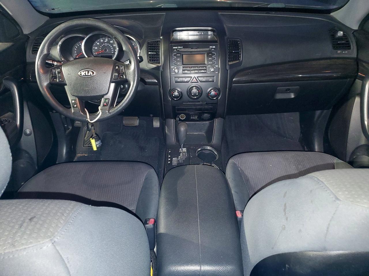 2013 KIA SORENTO LX photo 8