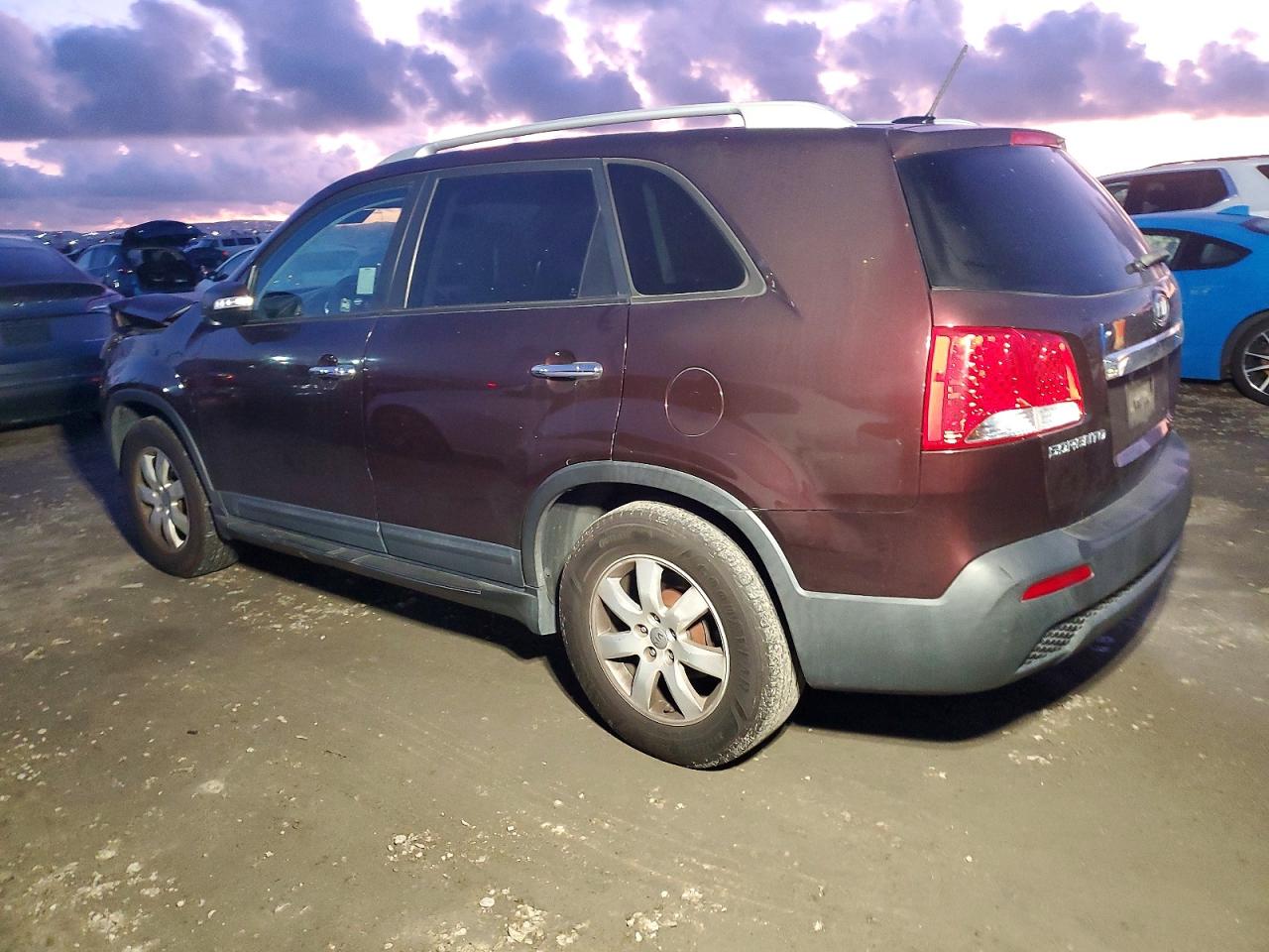 2013 KIA SORENTO LX photo 2