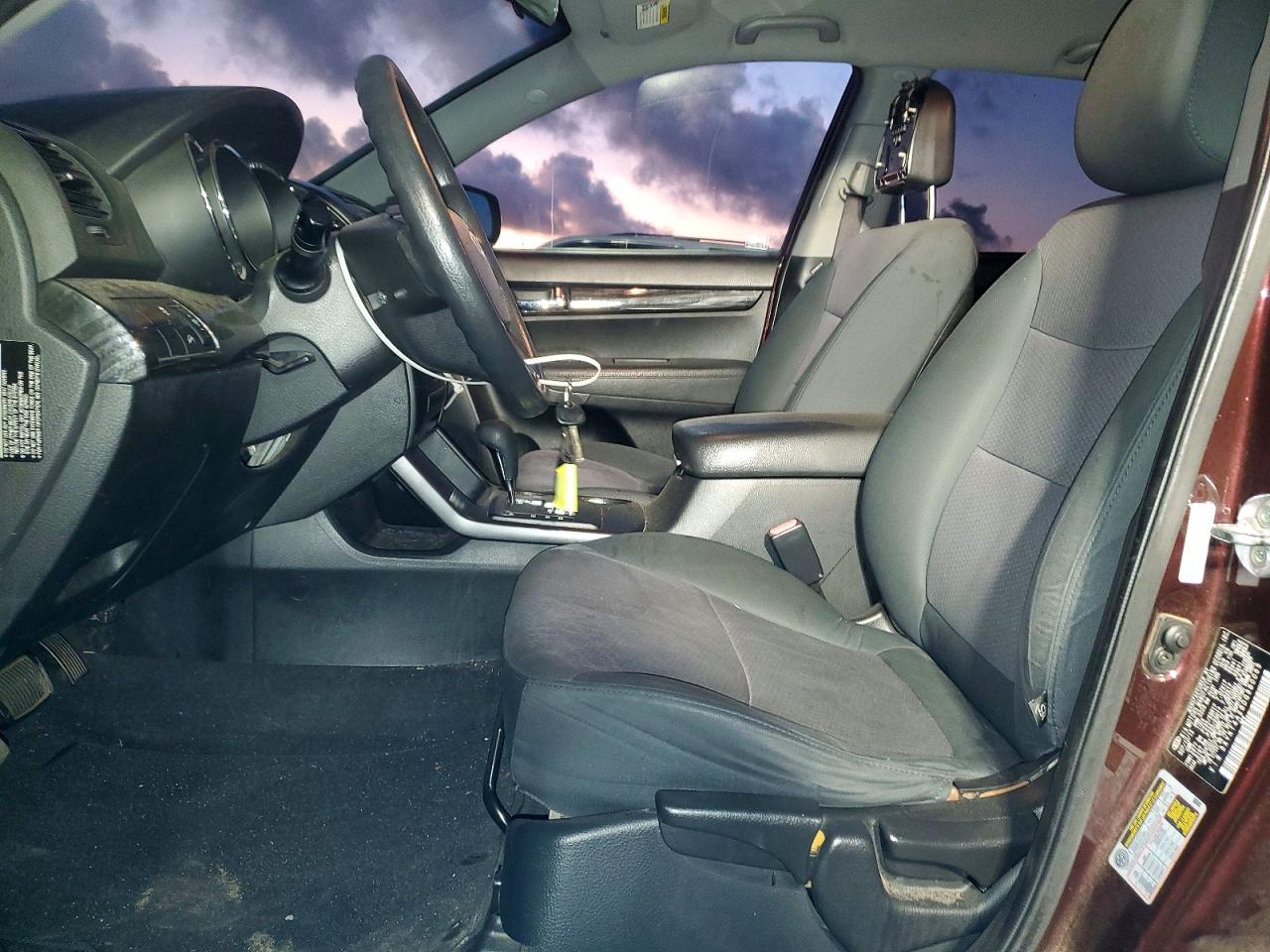 2013 KIA SORENTO LX photo 7