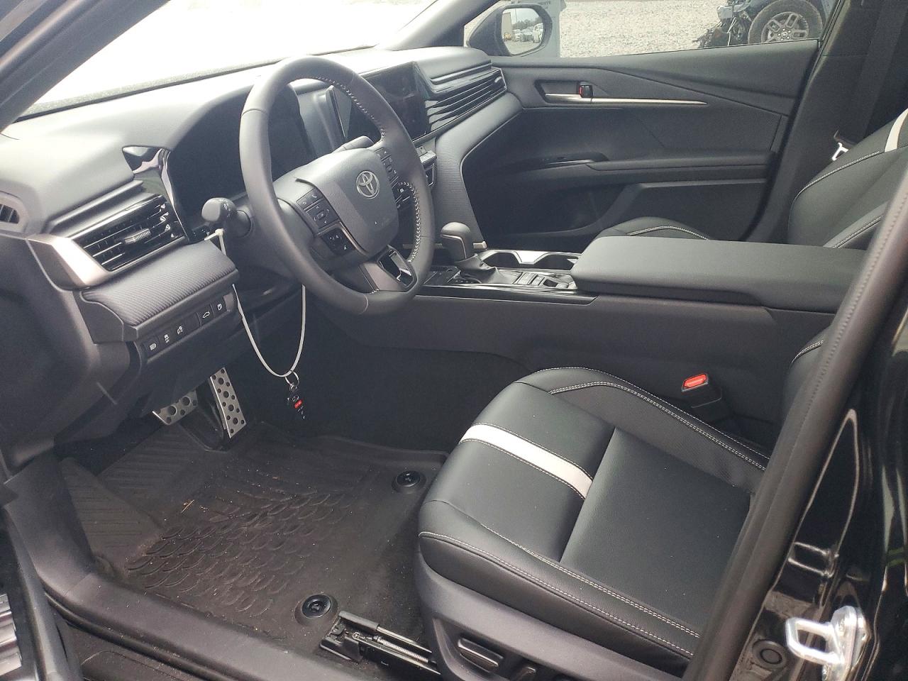 2026 TOYOTA CAMRY XSE photo 7