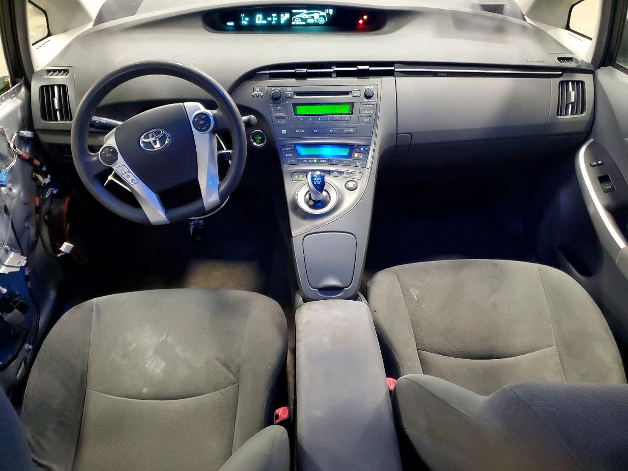 2011 TOYOTA PRIUS photo 8