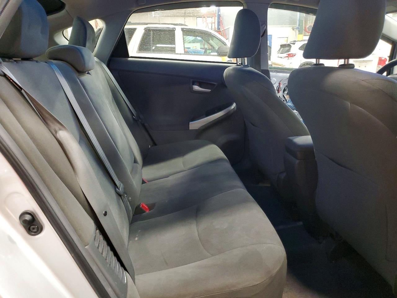 2011 TOYOTA PRIUS photo 10