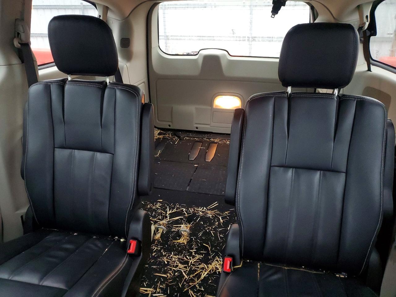 2013 CHRYSLER TOWN & COUNTRY TOURING photo 19