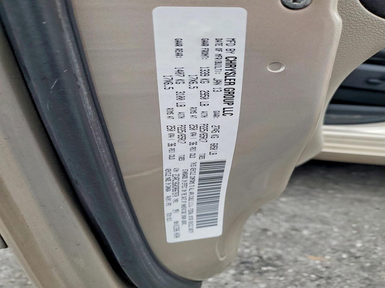 2013 CHRYSLER TOWN & COUNTRY TOURING photo 25