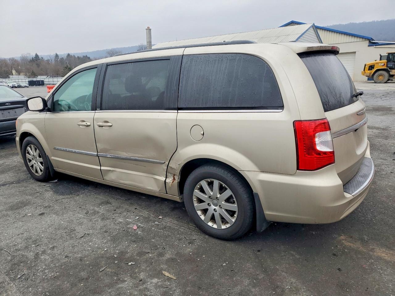 2013 CHRYSLER TOWN & COUNTRY TOURING photo 3