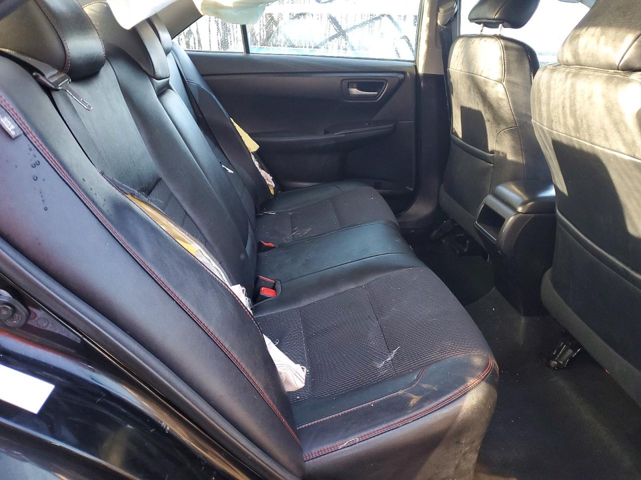 2017 TOYOTA CAMRY LE photo 10