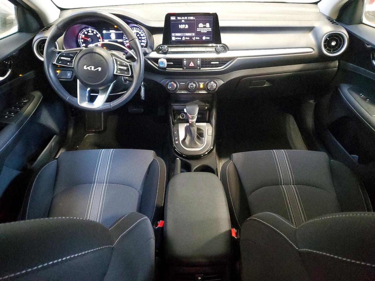 2024 KIA FORTE EX photo 8