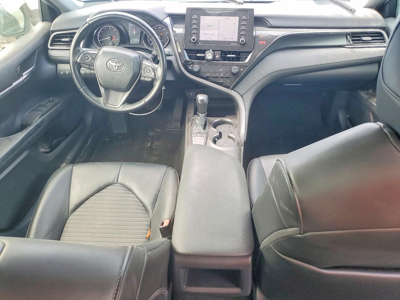 2022 TOYOTA CAMRY SE photo 8
