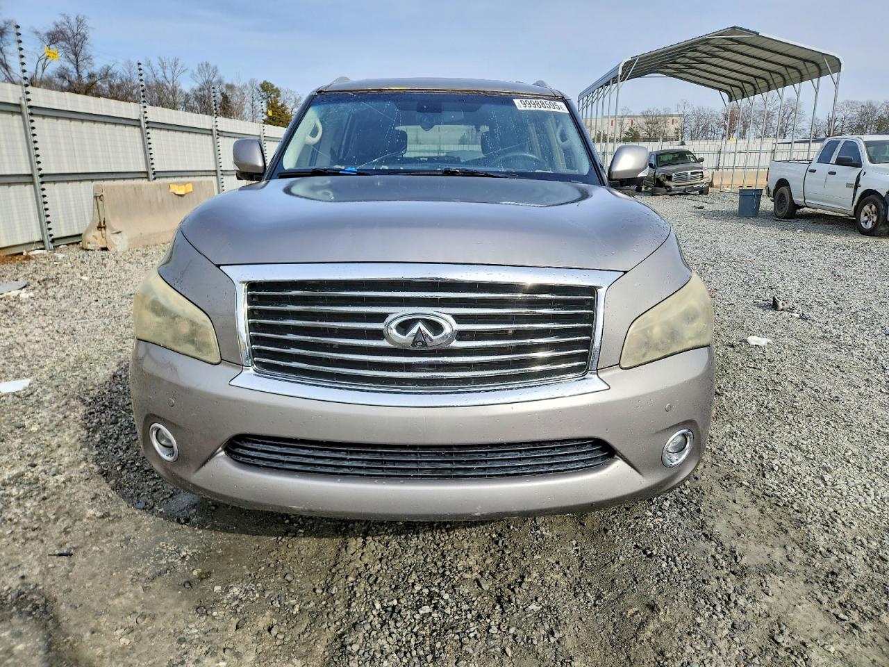 2012 INFINITI QX56 photo 5