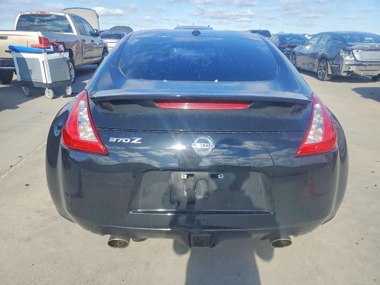 2016 NISSAN 370Z BASE photo 6