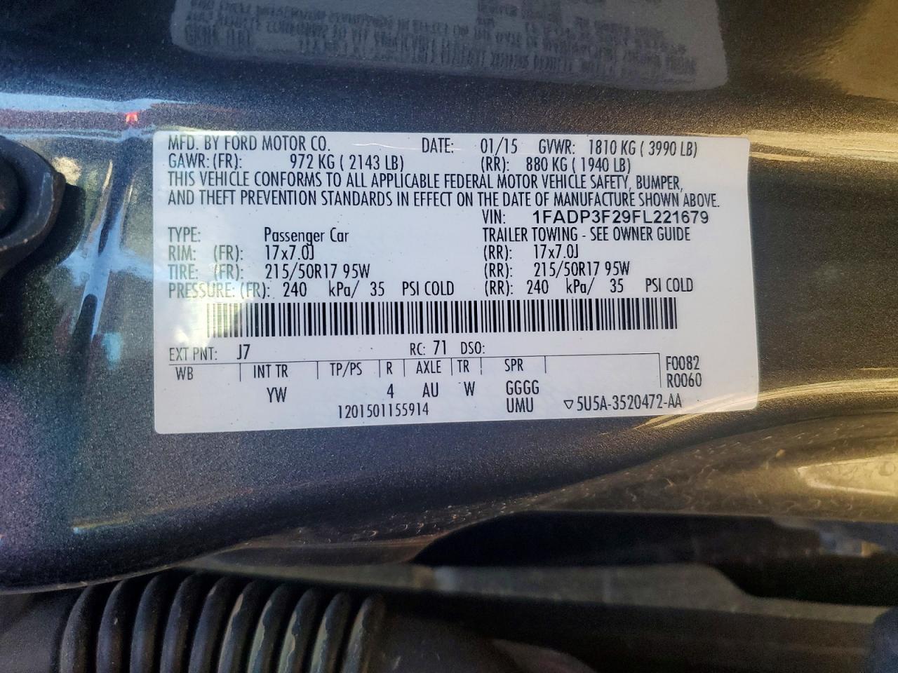 2015 FORD FOCUS SE photo 12