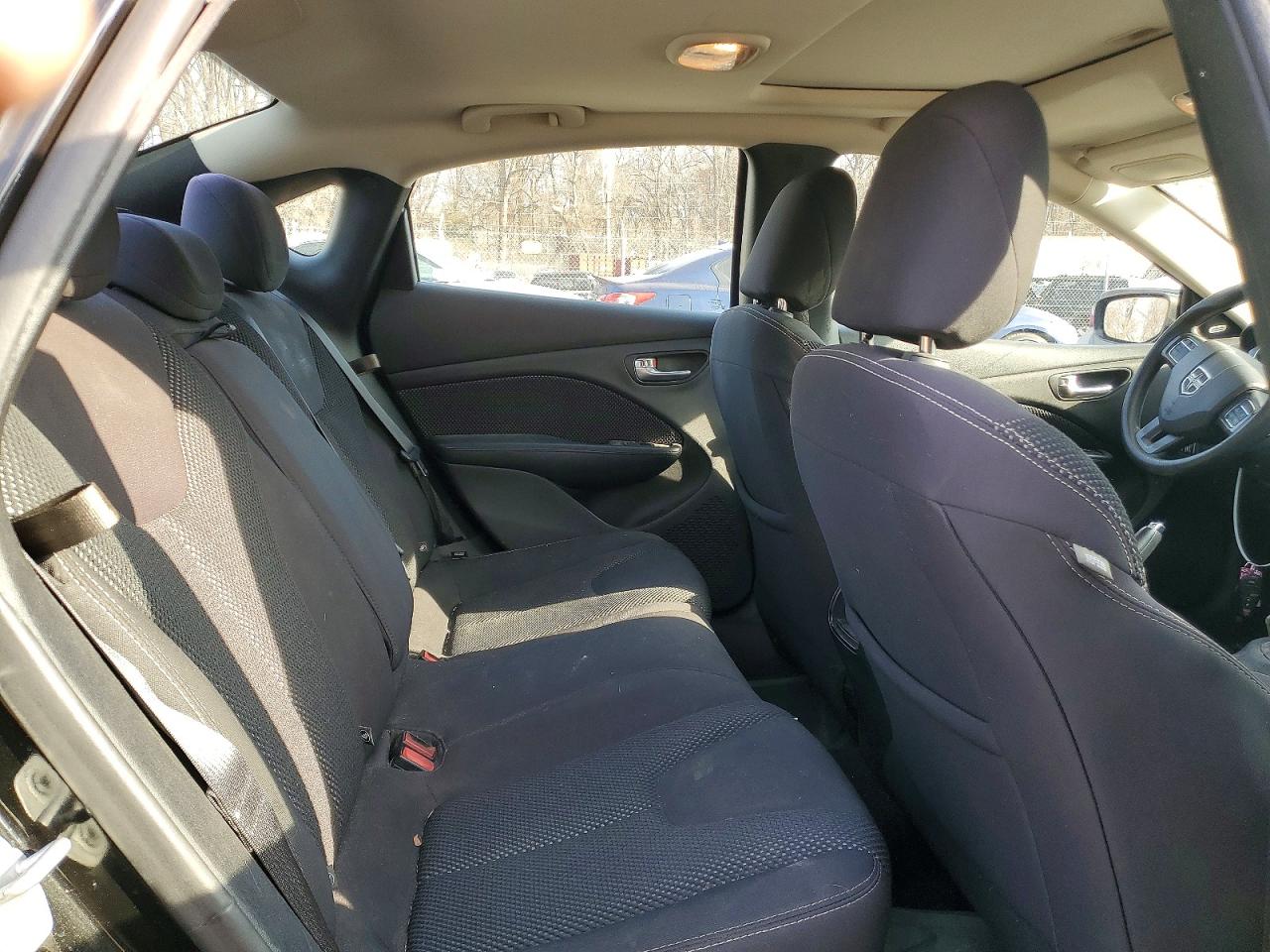 2015 DODGE DART SXT photo 10