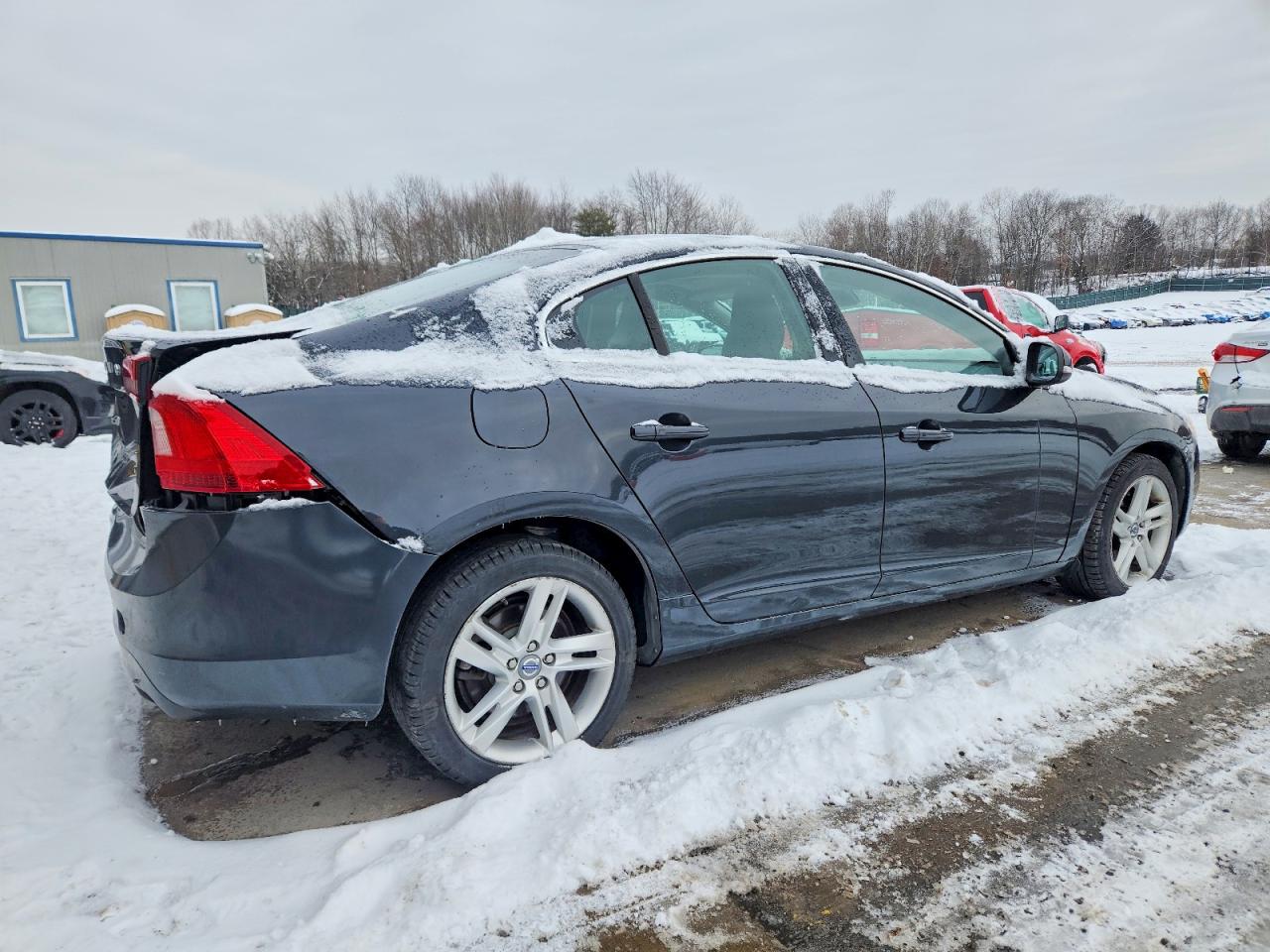 2015 VOLVO S60 PREMIER photo 3