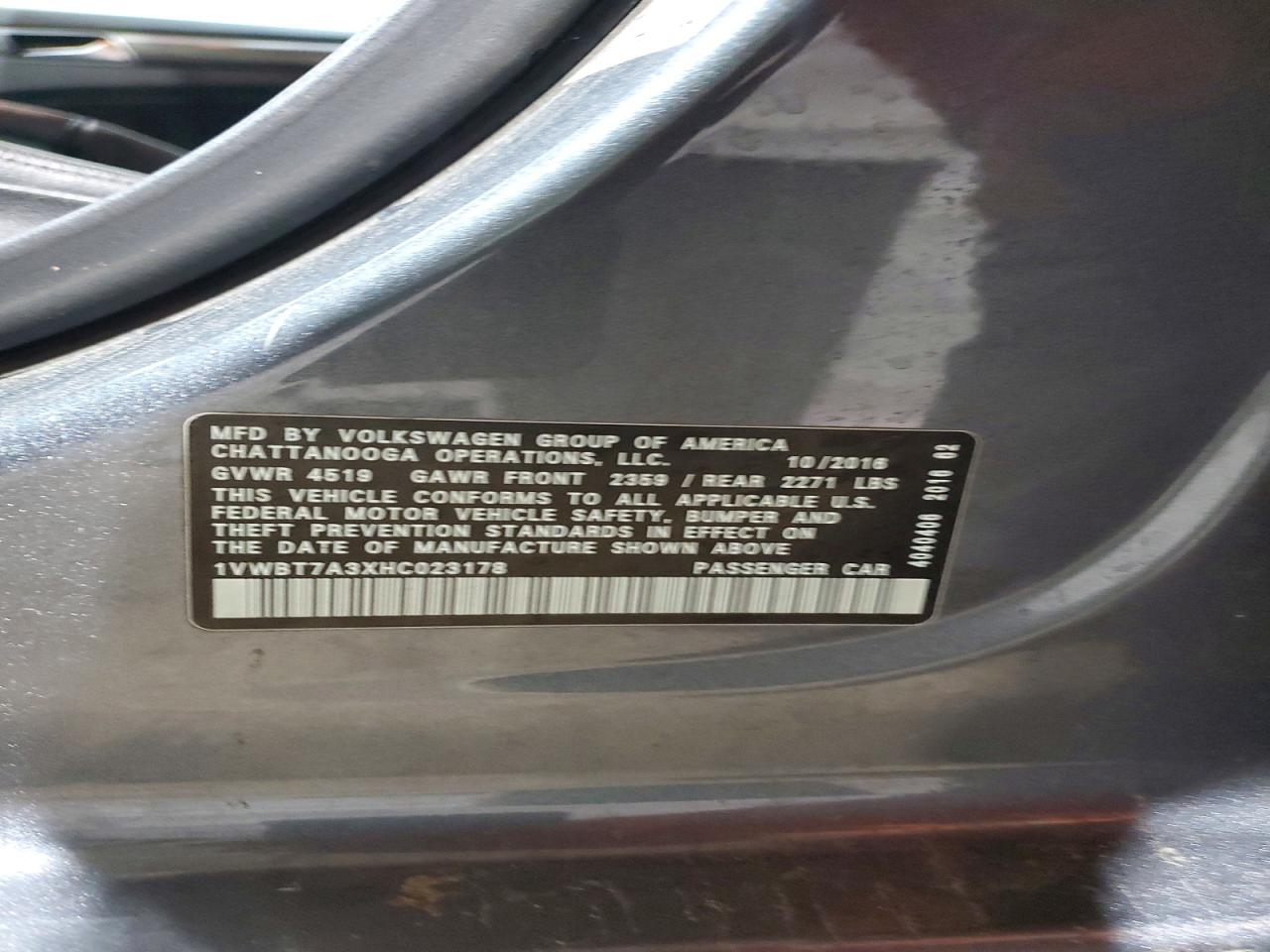2017 VOLKSWAGEN PASSAT SE photo 12