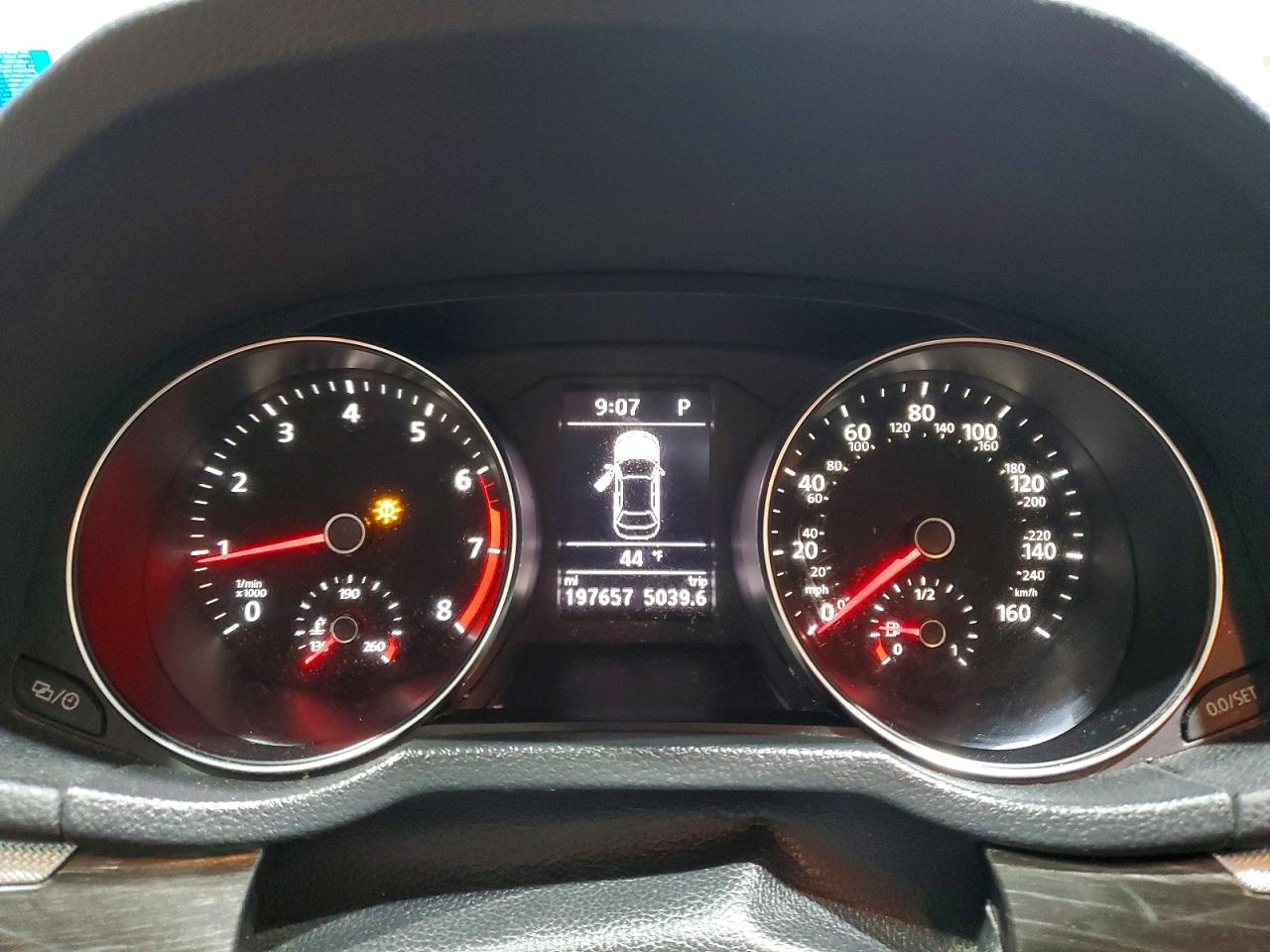 2017 VOLKSWAGEN PASSAT SE photo 9