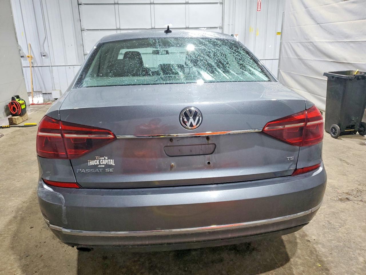2017 VOLKSWAGEN PASSAT SE photo 6
